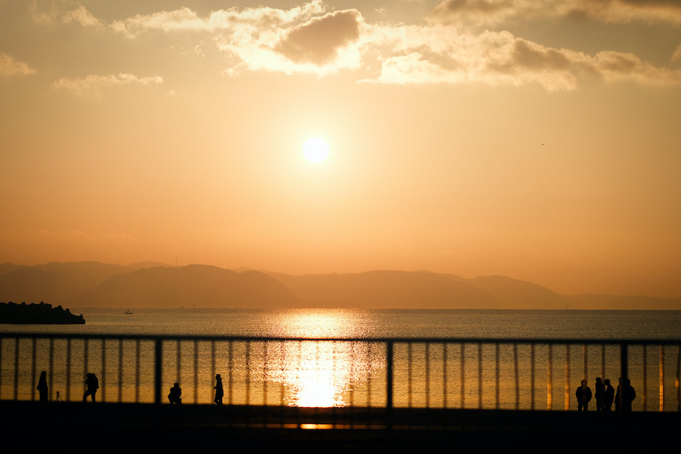 早起きして早朝の江ノ島から朝日撮ったよ 2ldk